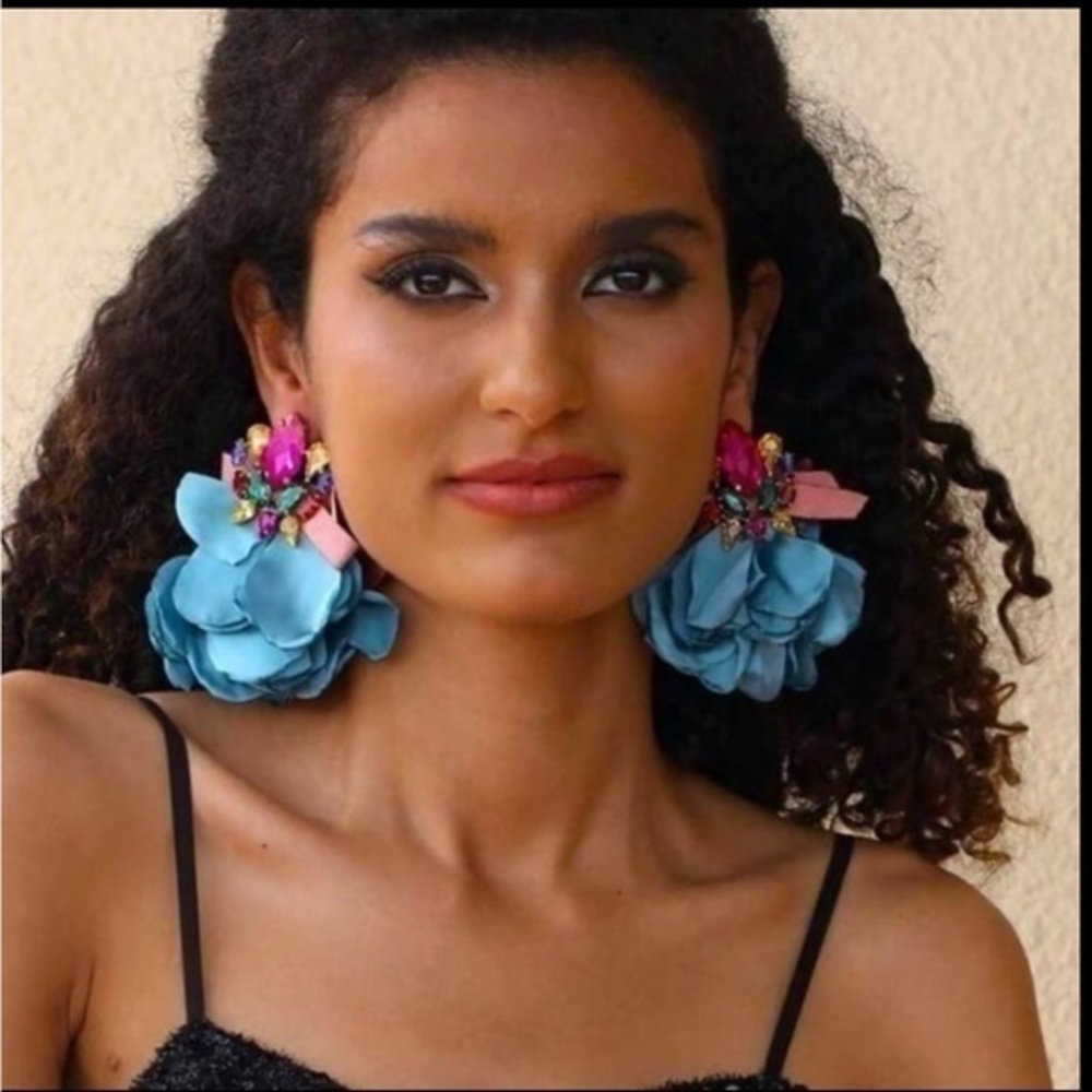 ✨NEW Pink and Blue Floral Flower Statement Earrings